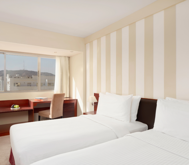 Omani Resident Offer